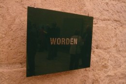 Ausstellungsstcke von Leo Zogmayer bei WORDEN - Bild+Wort  Kunst im Karner