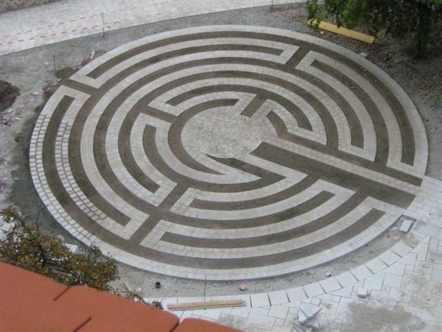 Labyrinth am Kirchenplatz