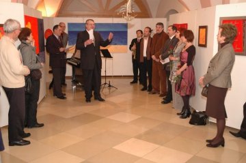 Erffnung der Ausstellung: KomR Dir. Ferdinand Rubel - Vizebrgemeister der Stadt Mdling -  Vernissage: "Zwischen den Worten"  Polnische Gemeinde in der Pfarre St. Othmar