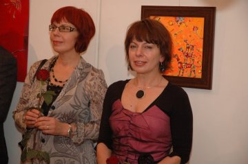 Die Knstlerinen: links Maria Milewicz - Brauer, rechts Joanna Milewicz -  Vernissage: "Zwischen den Worten"  Polnische Gemeinde in der Pfarre St. Othmar