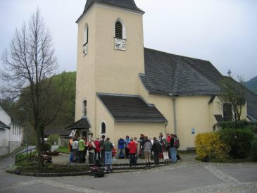 Andacht "Jesus" vor der Kirche in Furth - Fuwallfahrt nach Mariazell 2008  Pfarre St. Othmar in Mdling